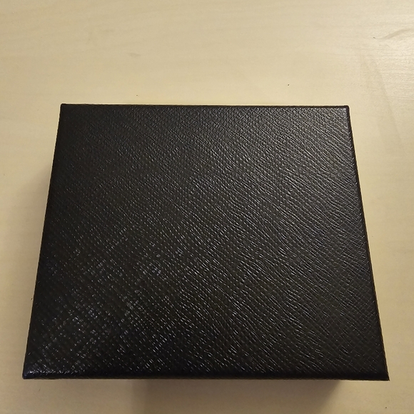 Prada empty box size 5.5"x4.5" - Picture 2 of 4